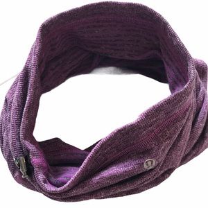 Lululemon Run With Me Neck Warmer